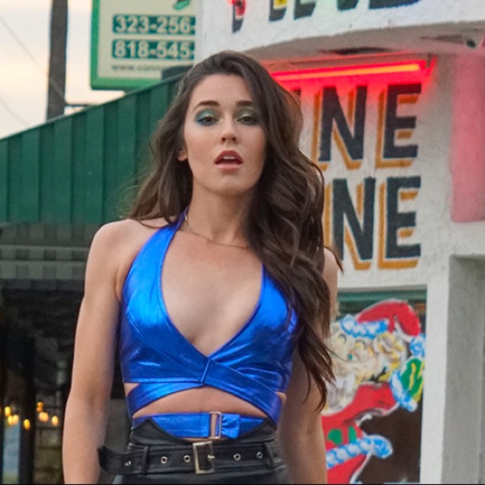 Superdown top